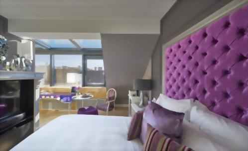 Sun Room guestrooms are located on the top floor and offer enchanting city views.