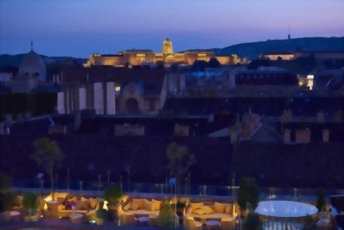 High Note SkyBar Rooftop offers a view of the Budapest Castle.